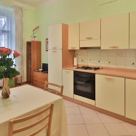 Apartment Na Kozacce 6 *