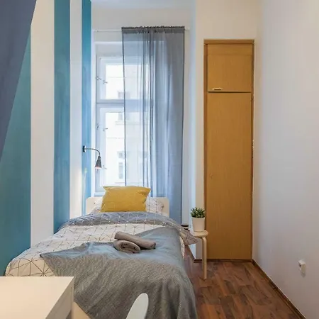 Na Kozacce 6 * Prague