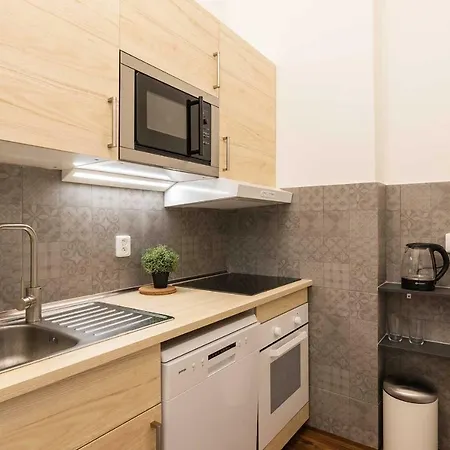 Na Kozacce 6 Apartment Prague