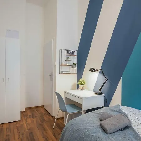 Na Kozacce 6 * Prague